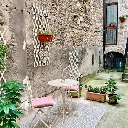 Nel Borgo Di San Francesco - Ospitalità Diffusa * Villa Santa Maria (Abruzzo)